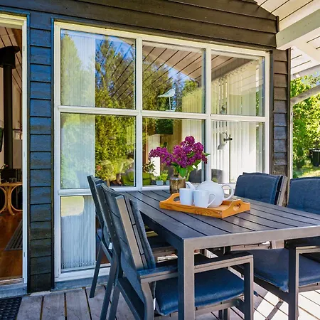 Amazing In With 2 Bedrooms And Wifi Holiday home *