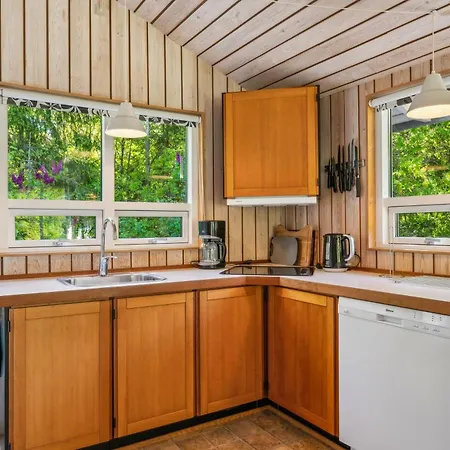 Casa vacanze Amazing In With 2 Bedrooms And Wifi